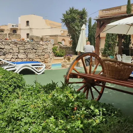 Bed & Breakfast The Garden Gate Sannat