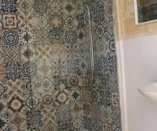 The Garden Gate Nocleg ze śniadaniem Sannat